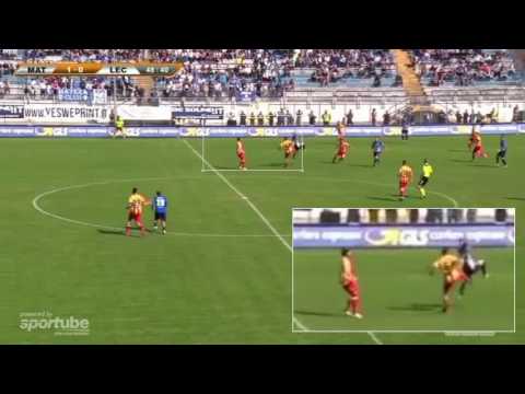 L'espulsione di Cosenza in Matera-Lecce 1-1