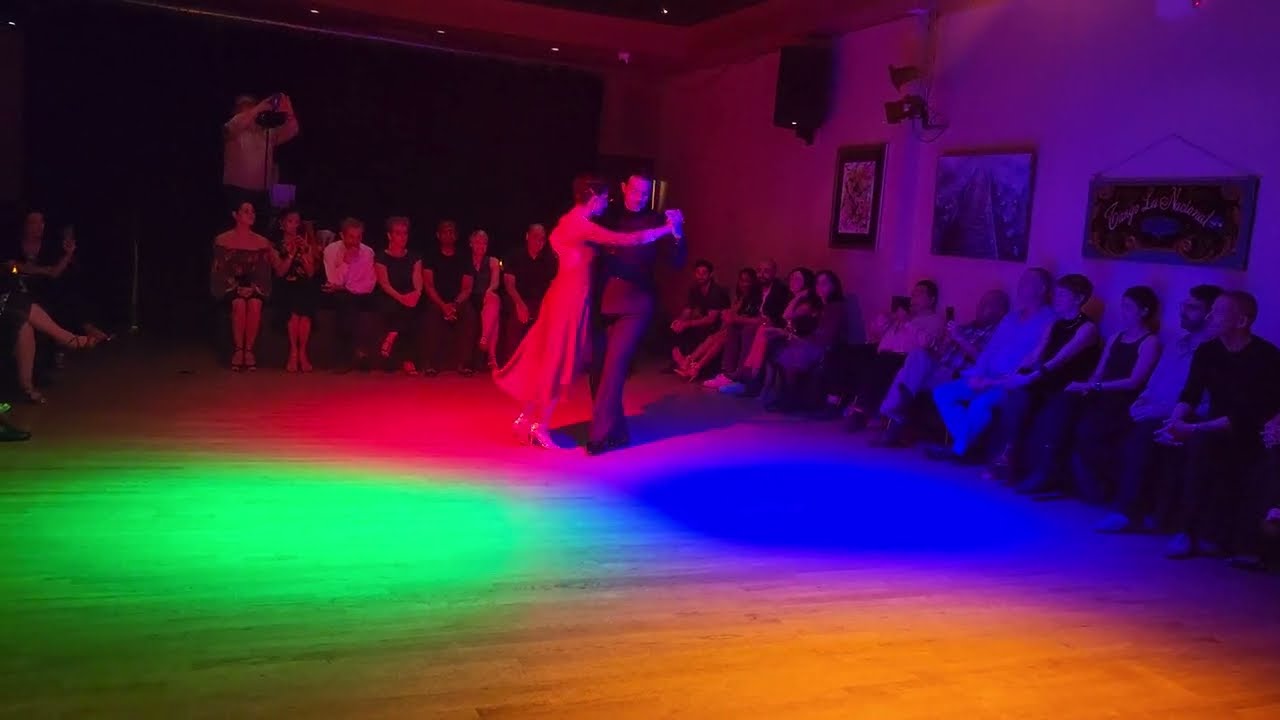 Video thumbnail for Argentine tango: Florencia Borgnia  & Marcos Pereira - Remolino