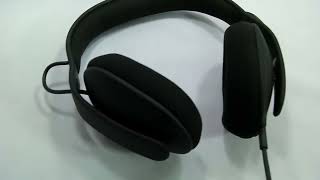Video thumbnail for Incase Audio Over Ear Headphones : Sonic by 데자니