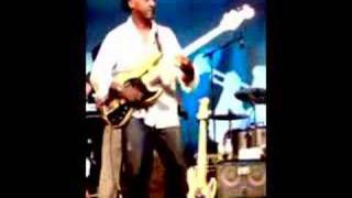 Marcus Miller - Boogie On Reggae Woman Solo (Toronto 2006)