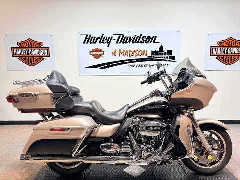 2018 FLTRU Harley-Davidson® Road Glide® Ultra Silver Fortune/Black Tempest