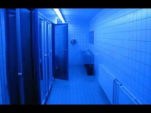 COLPA TUA but you're in a bathroom at a party (off da perc)