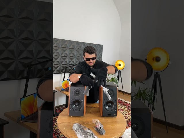 Vídeo relacionado con Edifier S1000MKII 2.0 Audiophile Active Shelf Speakers, 120 Watt Speakers, Bluetooth 5.0 with aptX HD, Optical Input, Active Monitor Near-Field Speaker with Class D Amplifier