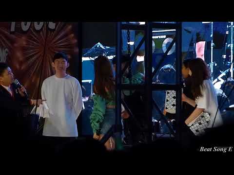 180518 중앙대축제 선미(Sun Mi) hugging + gifts time + nearly kissing the guests -kpop직캠fancam[Beat Song E]