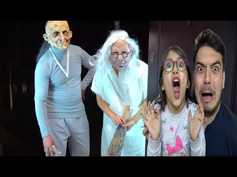 ELİF ASEL UMUT GRANNY BABANNE VE OYUNLARI EYVAH KAPIDA @elifsinemtv @Sinemoyunda