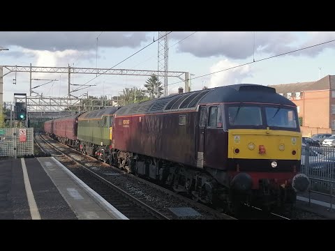 Class 57012 + 57009 Passing Leighton Buzzard.
