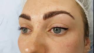 Latino Cat Eyeliner & Eyebrows Microblading by El Truchan