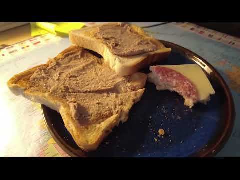 MongoTV_8260 - Min Morgenmad - RISTET TOASTBRØD Med LEVERPOSTEJ og OST og PØLSE