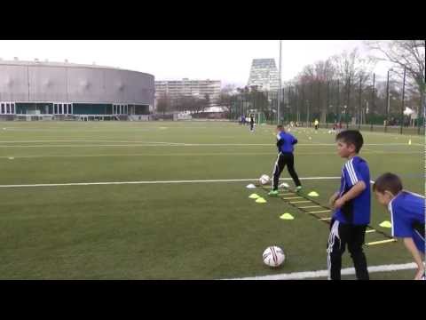 Fussballtraining: Laufleiter mit Torabschluss - Torschuss - Technik