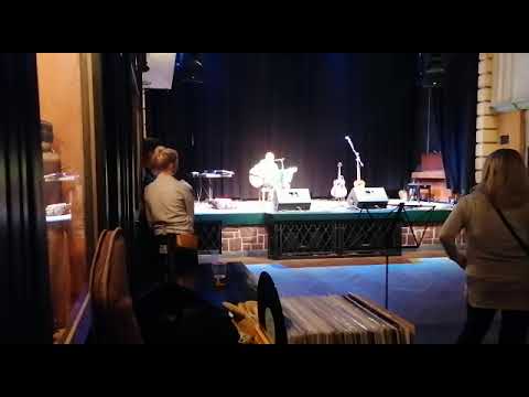 Protiválečná (klub Kino - Černošice 1.3.2022)