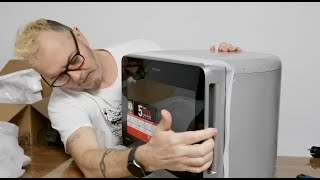 ŽENE: Mala kuhinja, velike mogućnosti: Mikrotalasna Whirlpool MAX 38 SL