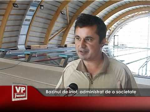 Bazinul de înot, administrat de o societate