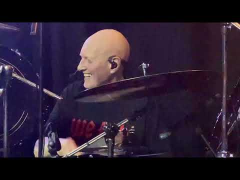 The Chris Slade Timeline - Thunderstruck (Redhouse, Merthyr Tydfil 28th April 2023)