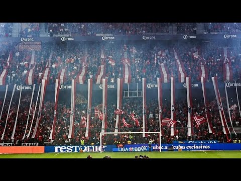 "¡LA BANDOTA DEL BICAMPEON!" Barra: La Perra Brava &bull; Club: Toluca &bull; País: México