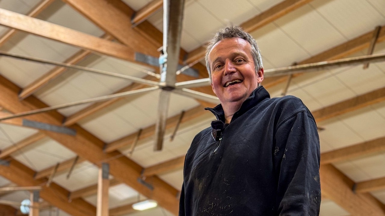 Holdbare kyr og null varmestress hos Lars Lundem