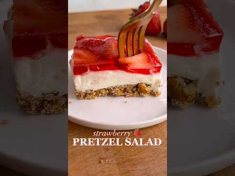 Strawberry pretzel salad: Click the link in my bio and then select the photo to get the recipe ❤️