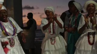 Extra Largou as Botas [2 de fevereiro, dia de Iemanjá em Salvador-BA]