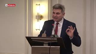 &Omicron;&mu;&iota;&lambda;ί&alpha; &tau;&omicron;&upsilon; &Epsilon;&upsilon;&rho;&omega;&beta;&omicron;&upsilon;&lambda;&epsilon;&upsilon;&tau;ή &Nu;&iota;&kappa;ό&lambda;&alpha; &Phi;&alpha;&rho;&alpha;&nu;&tau;&omicron;ύ&rho;&eta; &sigma;&tau;&eta;&nu; &epsilon;&kappa;&delta;ή&lambda;&omega;&sigma;&eta; &gamma;&iota;&alpha; &tau;&alpha; &kappa;ό&kappa;&kappa;&iota;&nu;&alpha; &delta;ά&nu;&epsilon;&iota;&alpha;