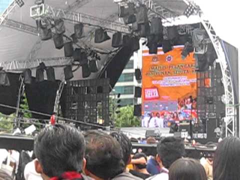 Zhoumi's Rehearsal @ Himpunan Sejuta Belia 052811