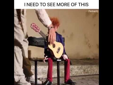Guitarrista flamenco. Marioneta. Humor