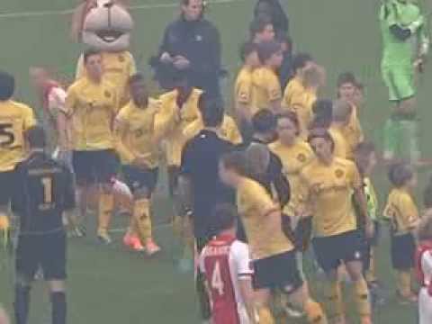 Roda J.C. Kerkrade - Ajax Amsterdam - Limburgs Volkslied & Opkomst Spelers