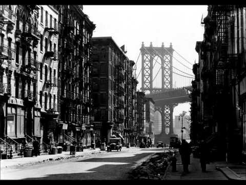 GET OUT OF TOWN -- ELLA FITZGERALD -- ( WITH LYRICS )