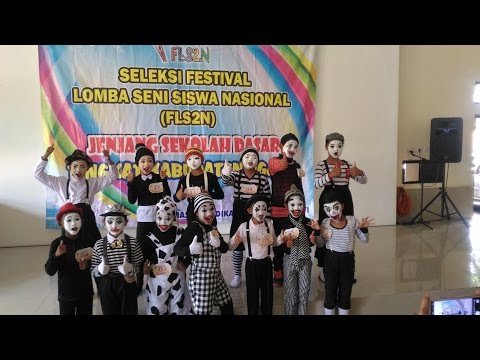 Gadis kecil mengisap kontol Membeli patogen di Nizhny Tagil