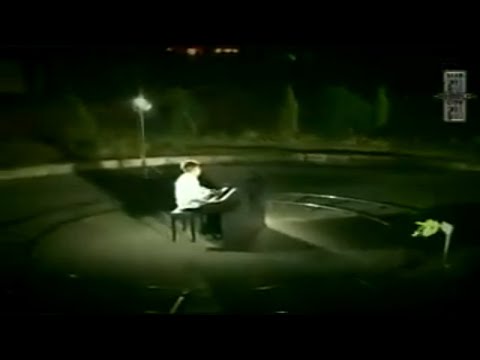 Thể hiện bởi Phạm Khánh Hưng