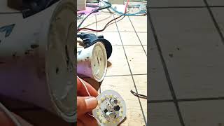 Download lagu Servis lampu led mati total #cara #lampuemergency #lampuled #lampu mp3