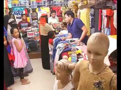 রাজধানীর শপিংমলগুলোতে বিক্রেতাদের ভিড়