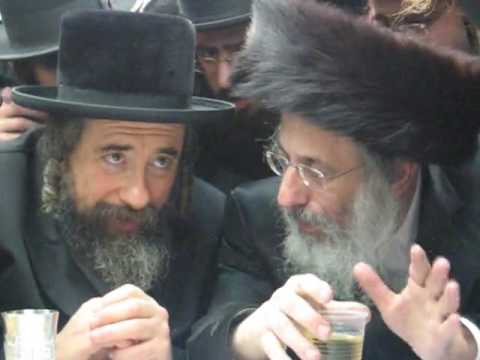 Admor HaRav Michel Twerski with Rachmastrivka Rebbe at a bris