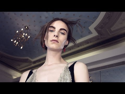 Valentino Fall / Winter 2017-2018 Haute Couture