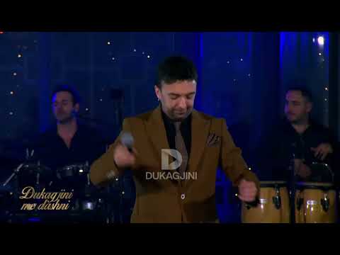 Magjia e këngëve të vjetra qytetare nën tingujt e Denik Prizrenit - 🎄 Gëzuar 2026