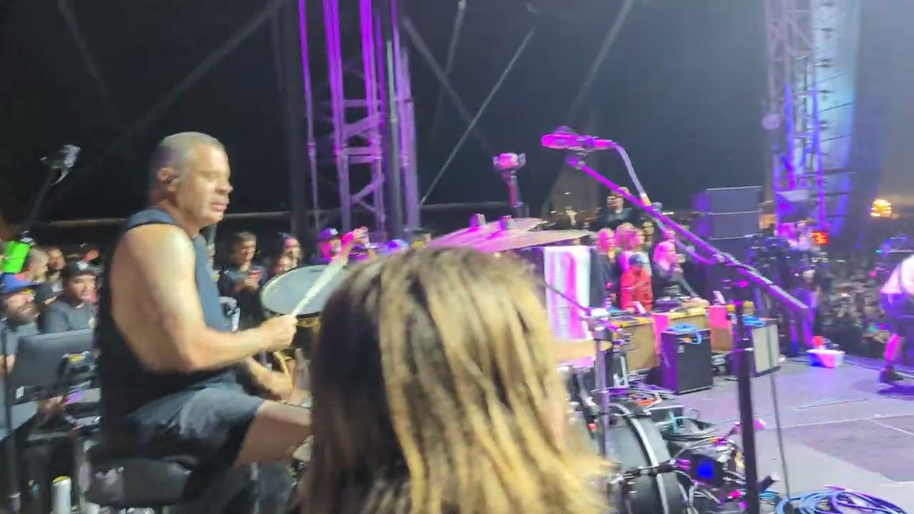 NOFX no último show em San Pedro em 2024