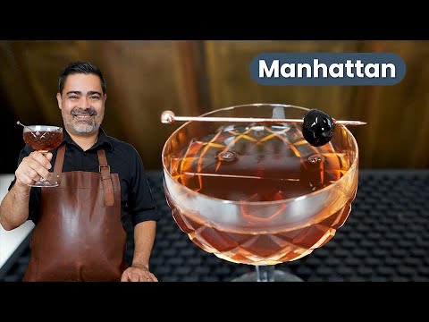 This is the Perfect Manhattan Recipe for Winter