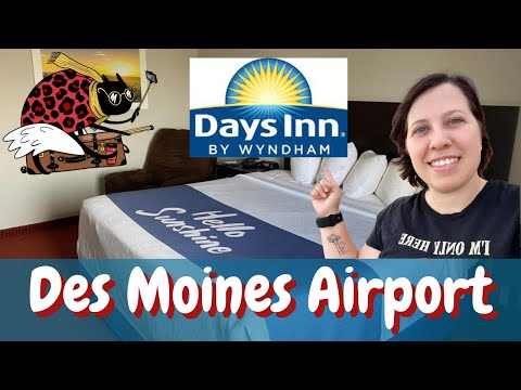 Days Inn Hotel Room Tour & Review: Where to Stay Near Des Moines Airport