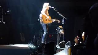 Amy Macdonald | Intro Talk + Left That Body Long Ago - Live TivoliVredenburg Utrecht 2019