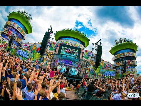 Official Aftermovie Summerfestival 2014 * Every summer has a story