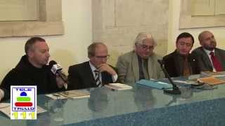 preview picture of video 'Vittorio Palmisano Il Nulla e la Presenza 25-10-14 Noci'