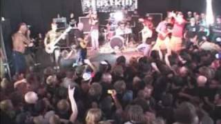 Walls Of Jericho - Jaded (Hellfest 2003)