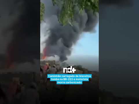 Caminhão carregado de biscoitos tomba na BR-222 e motorista morre carbonizado