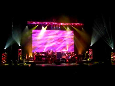 "Good King Wenceslas" -Mannheim Steamroller (Live)