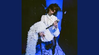 Lirik Lagu Sembunyi Lebih Lama - Keisya Levronka: Apa Benar Ini Tentang Cerita Yang Hadir Sementara