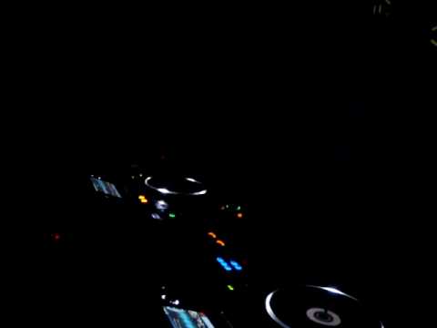 MAGIT CACOON    BE AT 17 10 2014   Chapeau Prague