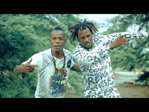 Delero King e Dj Padux   Bata ta Quente Prod Dj Padux 932892262 Video Oficial HD