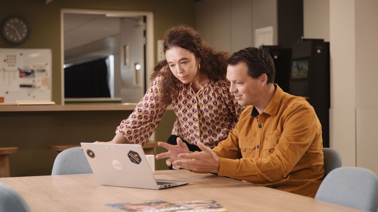 Engage students with LessonUp–the best digital toolkit for teachers