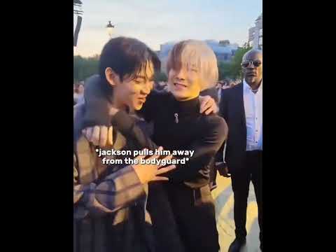 Jackson & BamBam their hug lovely x Jackson sweetest guy #LouisVuittonParis #Got7 #Lvmens