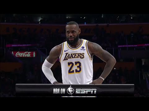 Paul Heyman Acknowledges The Los Angeles Lakers Acknowledging Roman Reigns