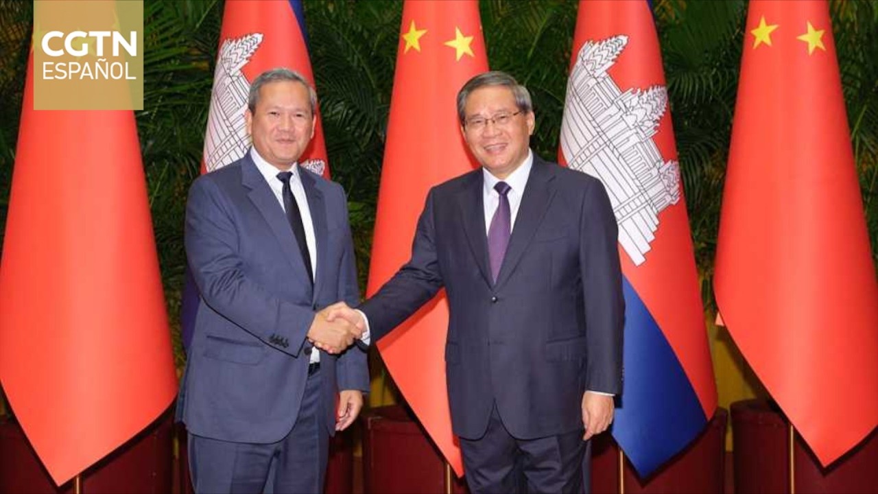 El primer ministro Li Qiang se reúne con su homólogo camboyano en Beijing
