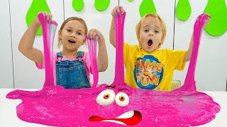 Download lagu Chris dan Nicole sedang bermain slime | Permainan menyenangkan dengan paman mp3 Download lagu Chris dan Nicole sedang bermain slime | Permainan menyenangkan dengan paman mp3